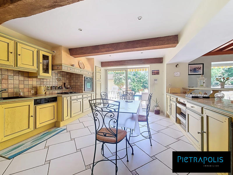 Maison - 190 m² - 4 pièces