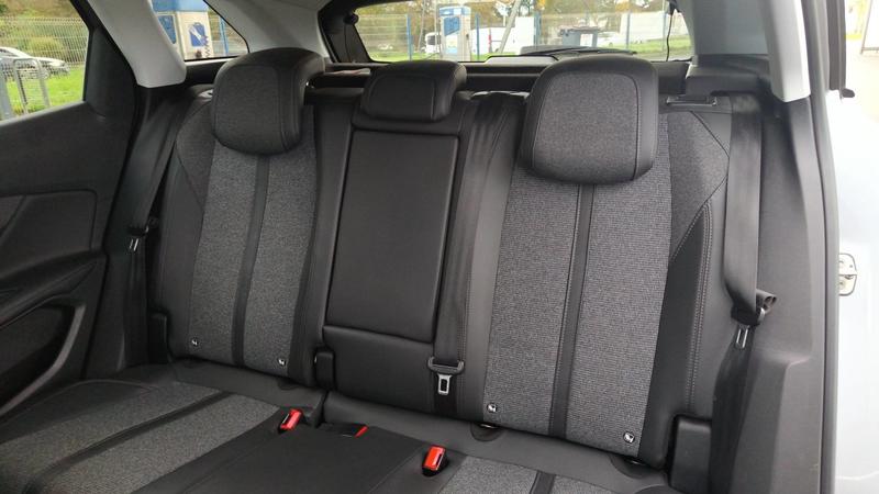 Peugeot 3008 1.6 BlueHDi 120 Allure