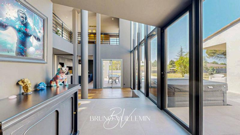 Villa - 389 m² - 11 pièces