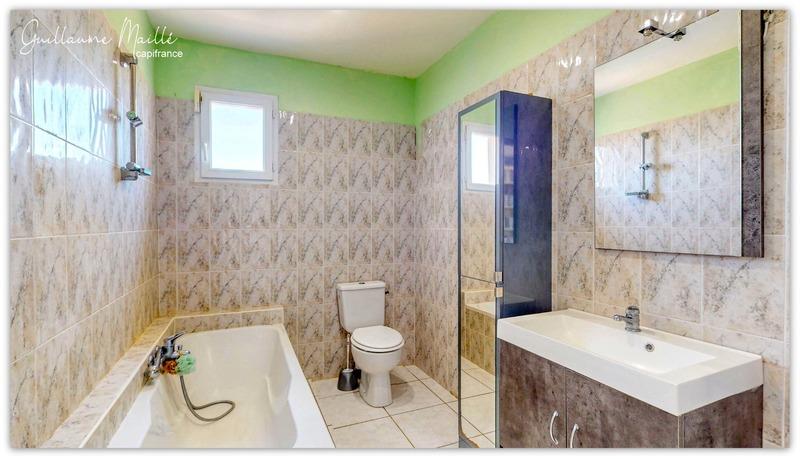 Villa - 218 m² - 8 pièces