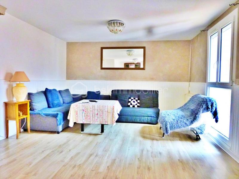 Maison traditionnelle - 90 m² - 4 pièces