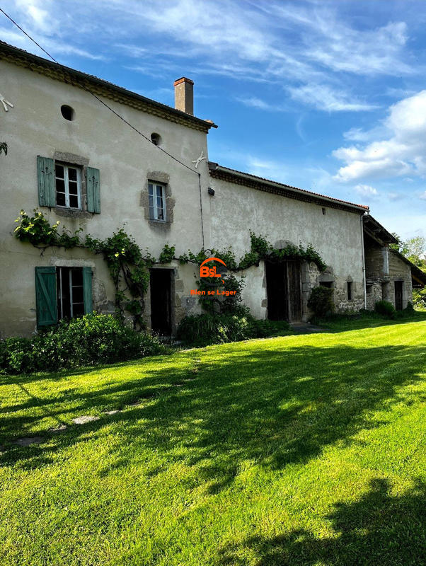 Maison ancienne - 87 m² - 3 pièces