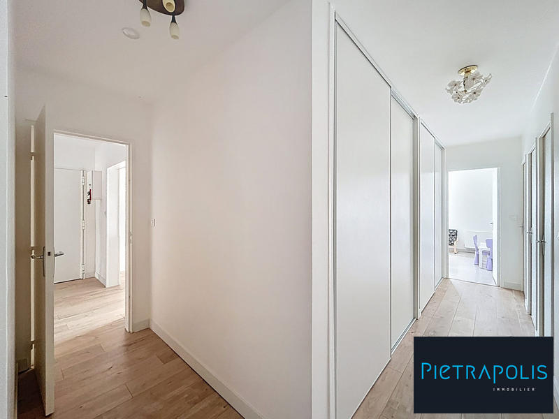 Appartement - 104 m² - 5 pièces