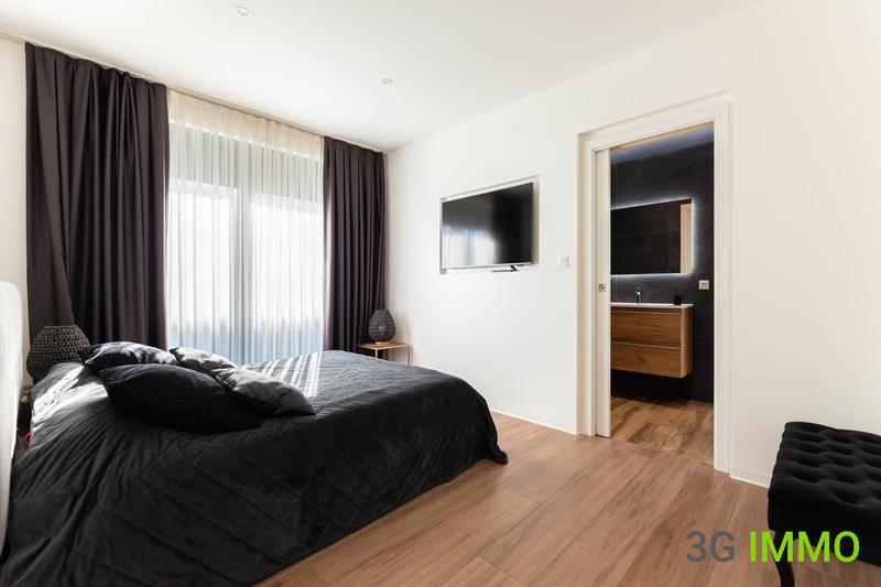 Maison - 190 m² - 6 pièces