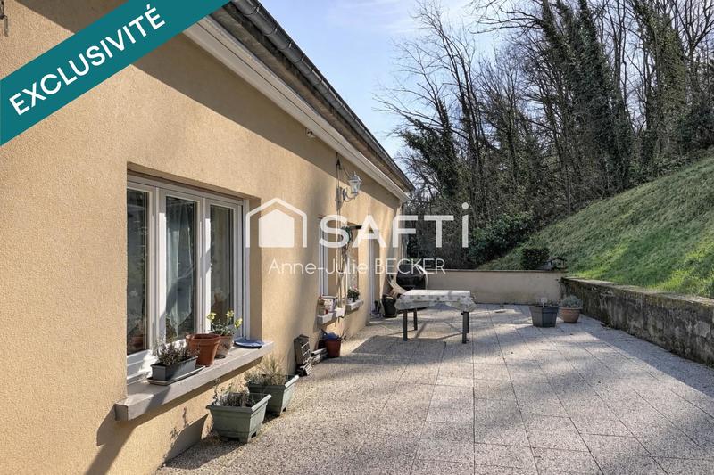 Maison - 284 m² - 9 pièces