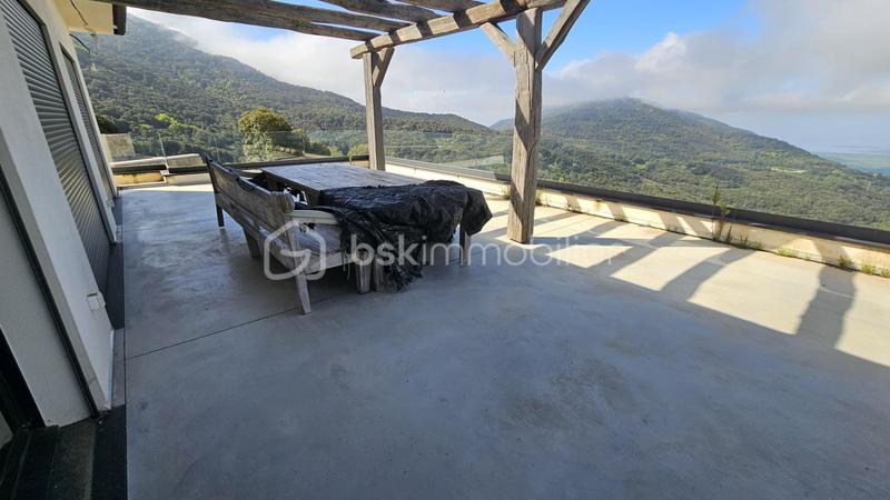 Maison - 172 m² - 3 pièces