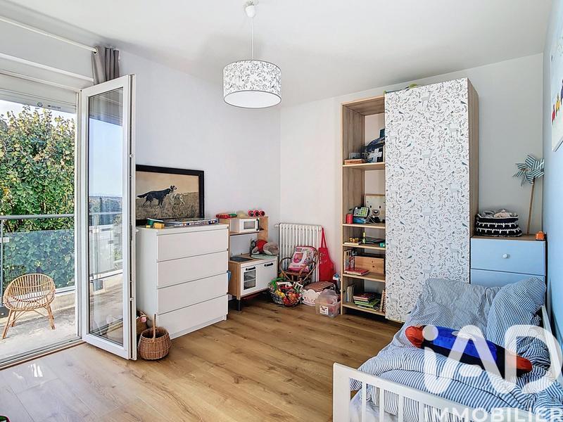 Maison - 230 m² - 8 pièces