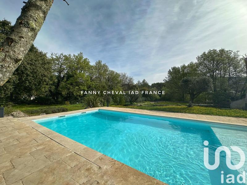 Maison - 200 m² - 7 pièces