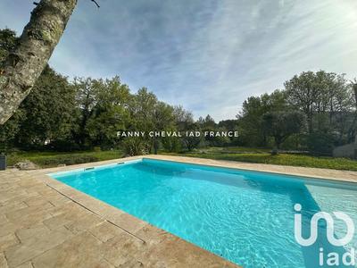 Maison - 200 m² - 7 pièces