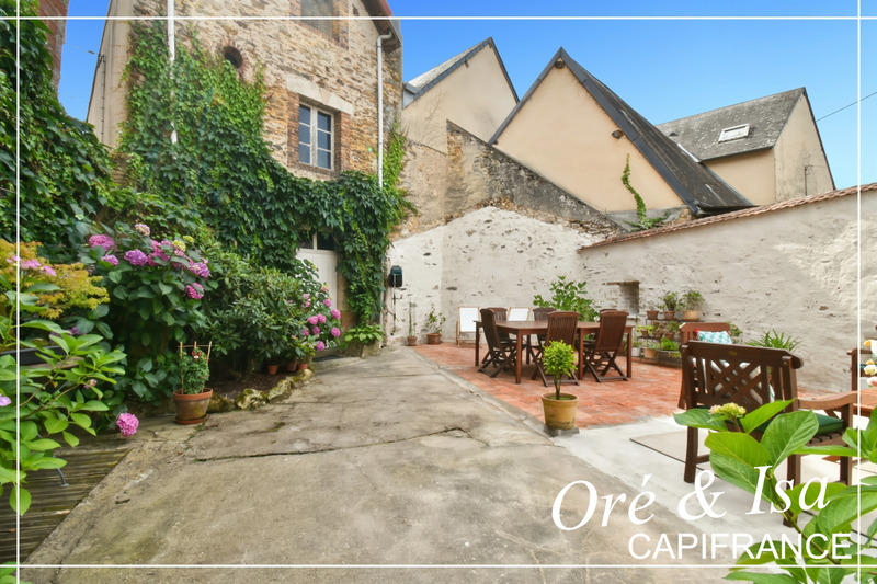 Maison de village - 338 m² - 15 pièces