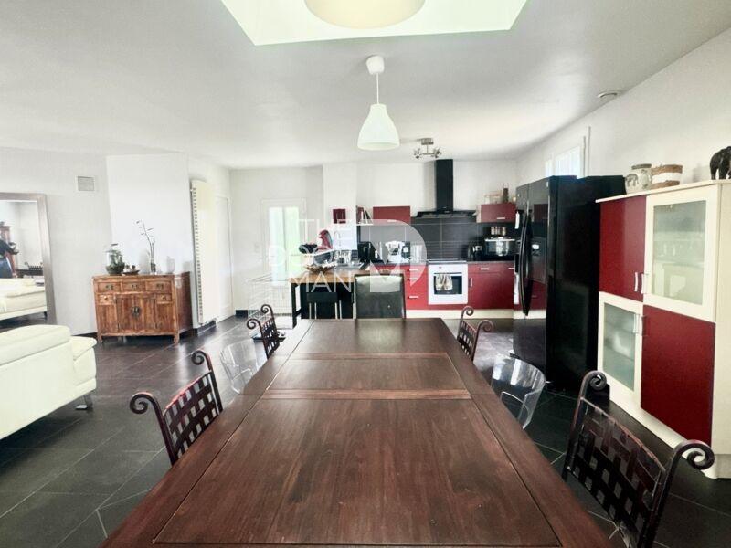 Maison - 132 m² - 6 pièces