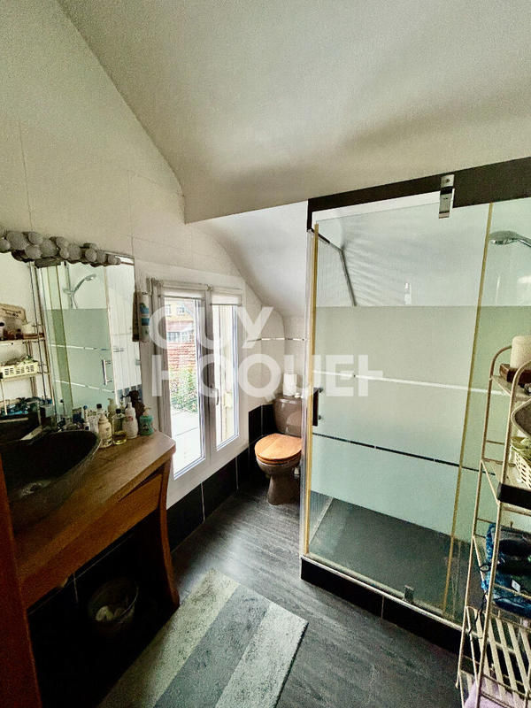 Maison - 122 m² - 6 pièces