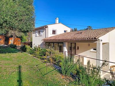 Villa - 138 m² - 4 pièces