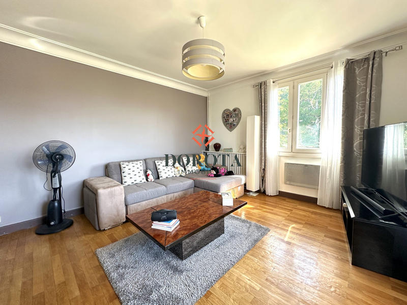 Maison - 211 m² - 9 pièces