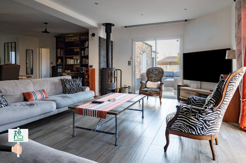 Maison - 174 m² - 8 pièces