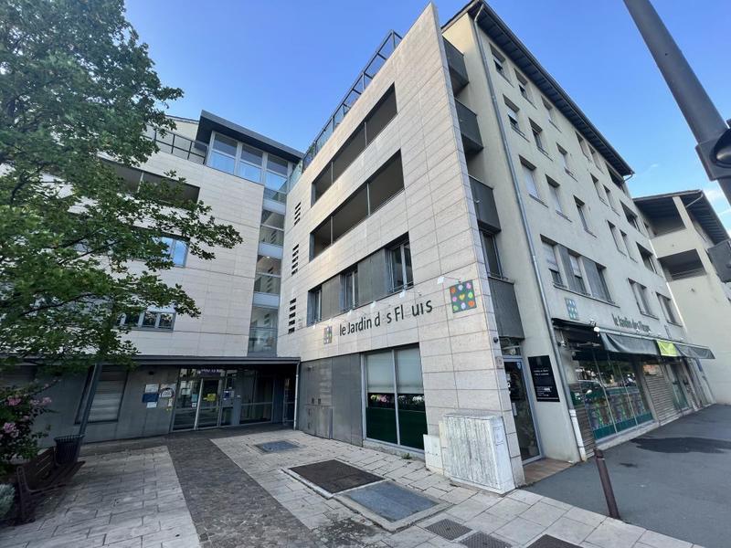 Appartement - 80 m² - 3 pièces