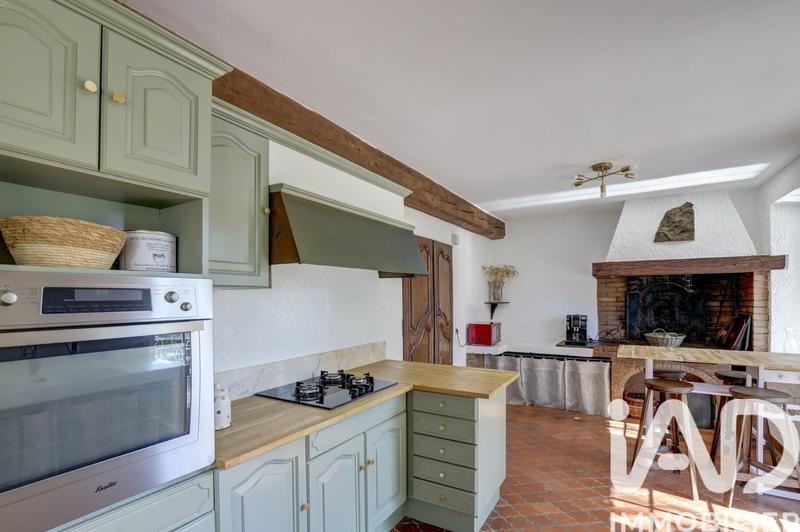 Maison - 369 m² - 11 pièces