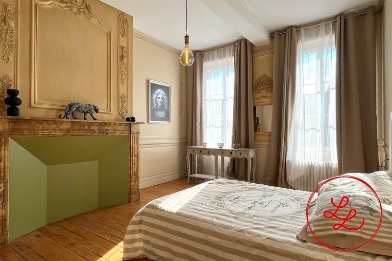 Maison bourgeoise - 240 m² - 9 pièces