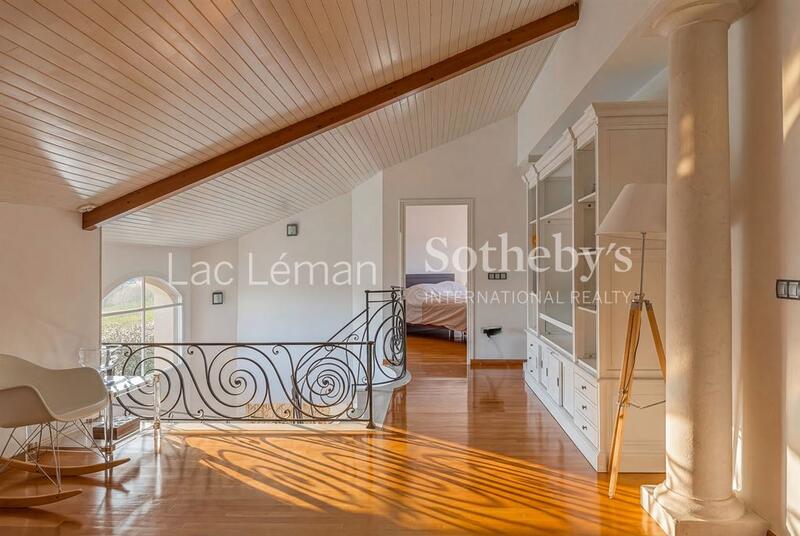 Maison - 430 m² - 10 pièces