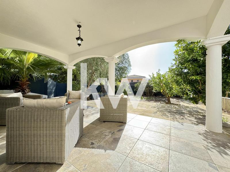 Villa - 180 m² - 8 pièces