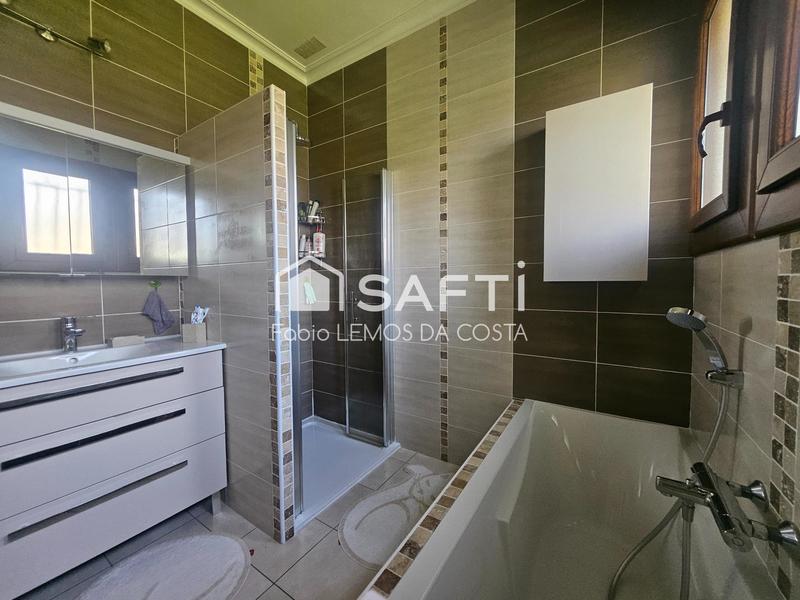 Local commercial - 135 m² - 10 pièces