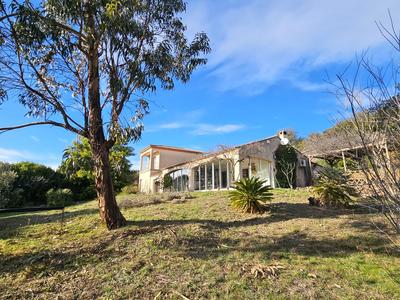 Villa - 130 m² - 5 pièces