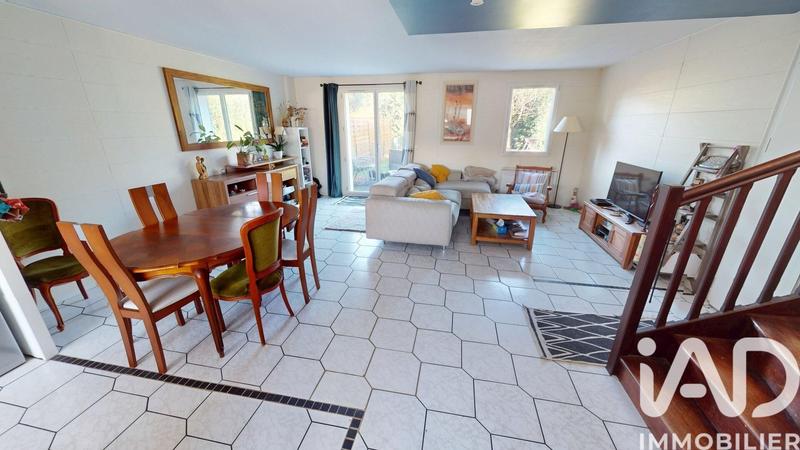 Maison - 95 m² - 5 pièces