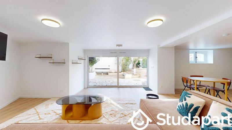 Chambre - 13 m² - 1 pièce