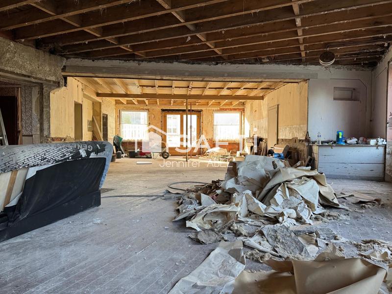 Maison - 250 m² - 5 pièces