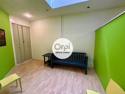 Appartement - 208 m² - 6 pièces