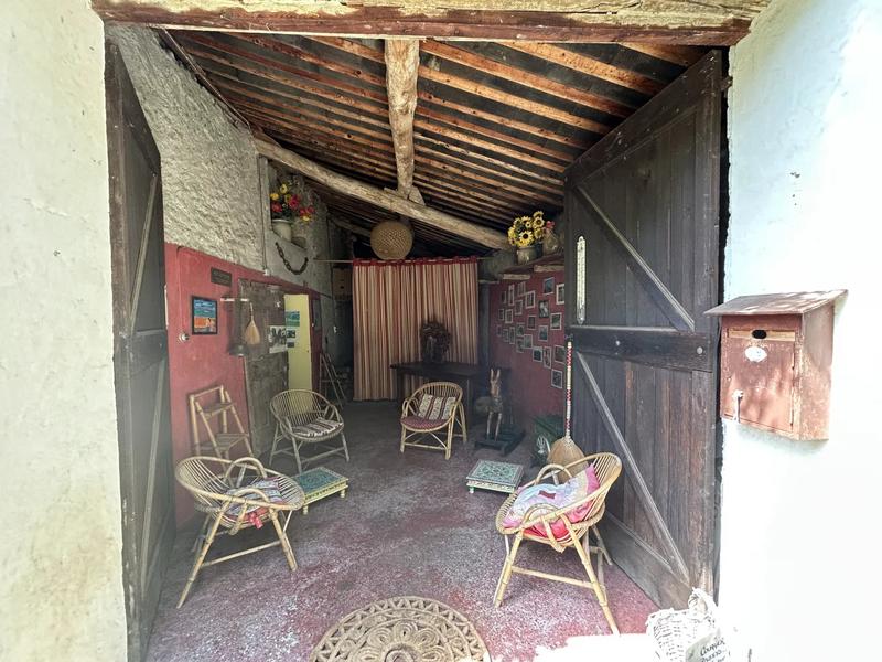 Maison - 335 m² - 13 pièces