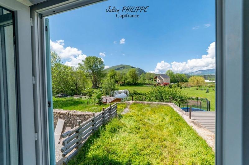 Maison - 247 m² - 7 pièces