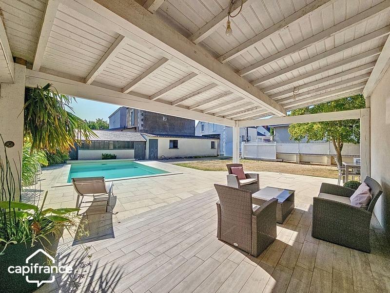 Maison - 122 m² - 6 pièces