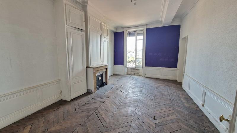 Appartement - 185 m² - 6 pièces