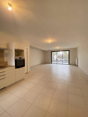 Appartement - 93 m² - 3 pièces