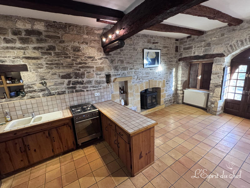 Maison ancienne - 170 m² - 6 pièces