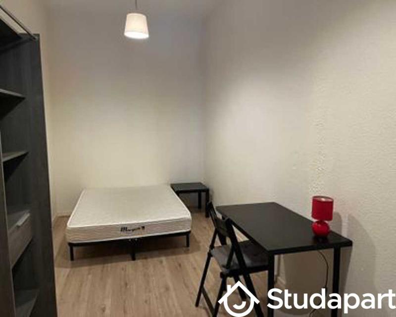 Chambre - 110 m² - 1 pièce