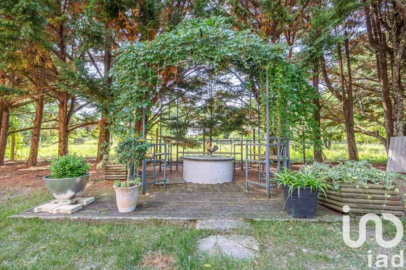 Maison - 220 m² - 6 pièces