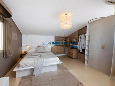 Maison traditionnelle - 165 m² - 6 pièces