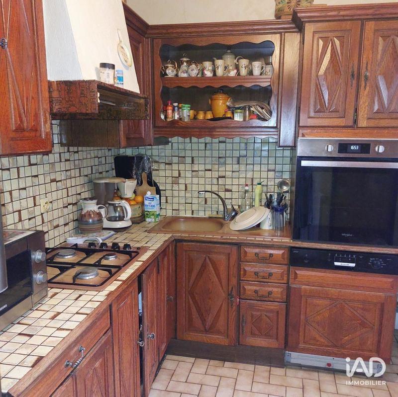 Maison - 335 m² - 5 pièces