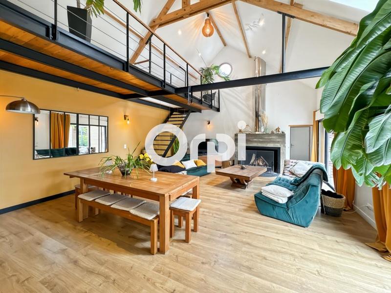 Propriété - 310 m² - 8 pièces