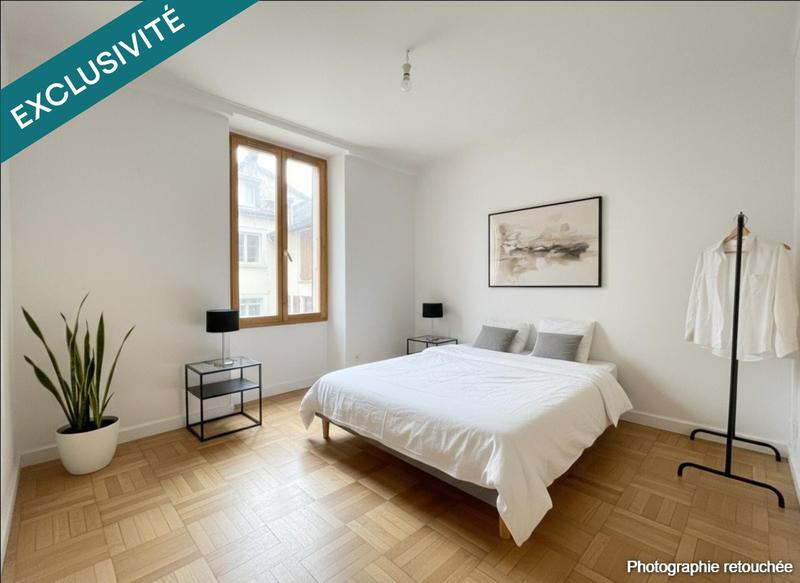 Local commercial - 222 m² - 7 pièces