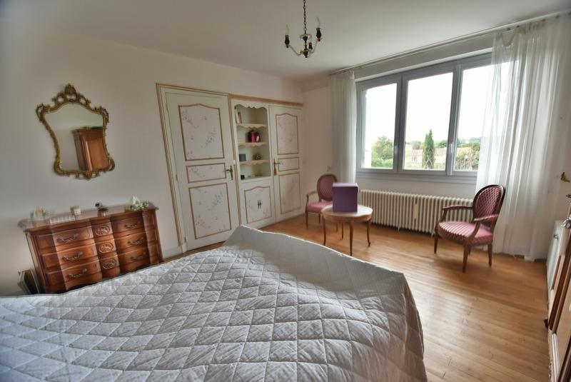 Maison - 191 m² - 7 pièces