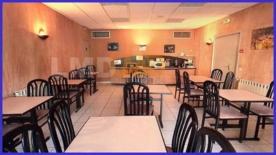 Local commercial - 350 m² - 24 pièces