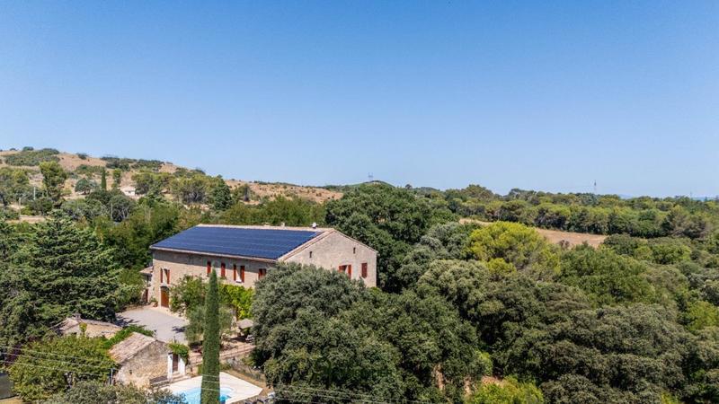 Mas - 400 m² - 15 pièces