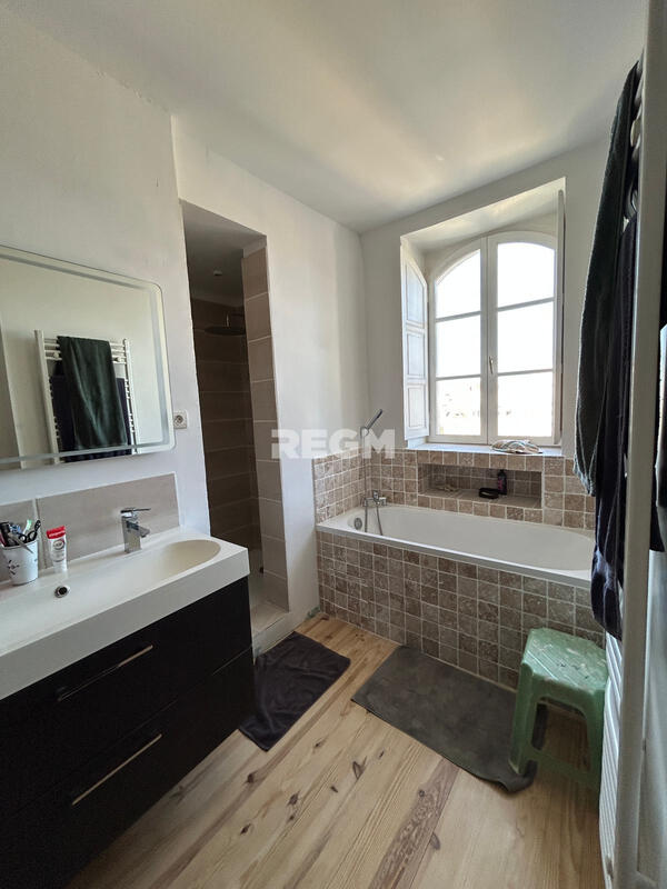 Appartement - 156 m² - 4 pièces