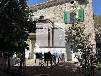 Maison de village - 128 m² - 4 pièces