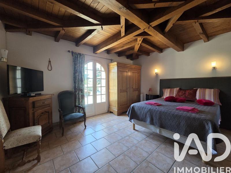 Maison - 654 m² - 18 pièces