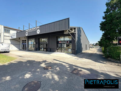 Local commercial - 208 m²