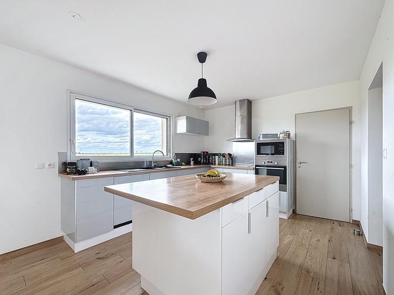 Maison - 178 m² - 8 pièces